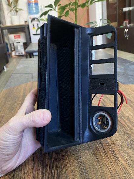 Блок зарядки USB-C 65W для BMW E36 в Омске