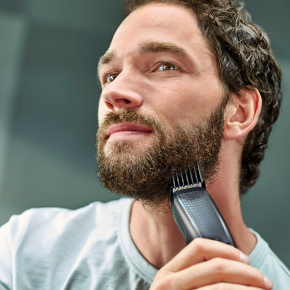 Триммер для бороды Philips Series 5000 BT5515/70 в Омске