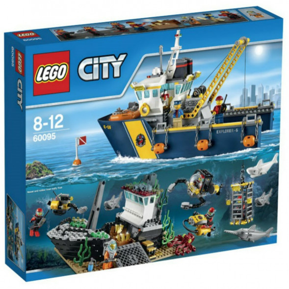 Конструктор LEGO City 60095 Корабль исследователей морских глубин в Омске