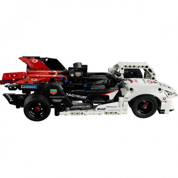 Конструктор LEGO Technic 42137 Formula E Porsche 99X Electric в Омске