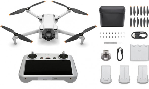 Квадрокоптер DJI Mini 3 Fly More Combo Plus (DJI RC) в Омске