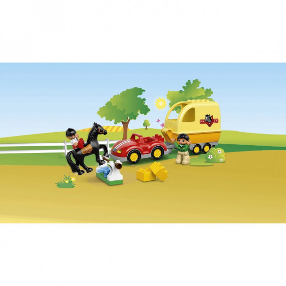 Конструктор LEGO DUPLO Town 10807 Трейлер для лошадок в Омске