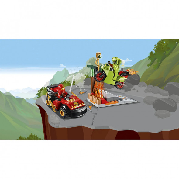 Конструктор LEGO Juniors 10722 Схватка со змеями в Омске