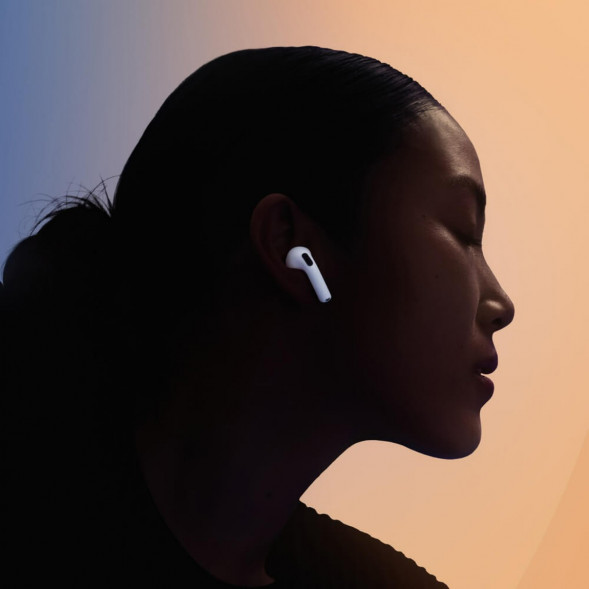 Наушники Apple AirPods 4 (без шумоподавления) в Омске