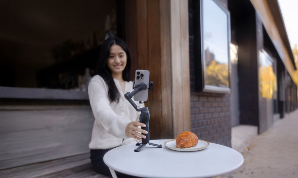 Электрический стабилизатор для смартфона DJI Osmo Mobile 7P в Омске