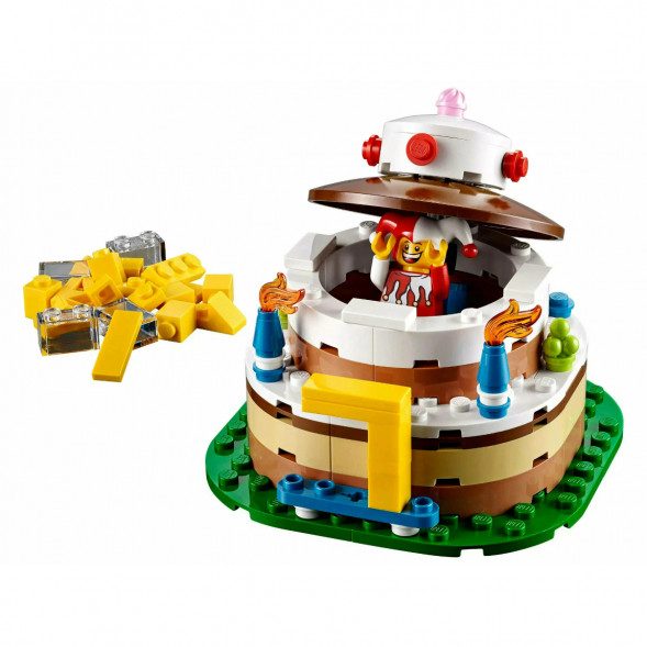 Конструктор LEGO Seasonal 40153 Торт на День Рождения в Омске