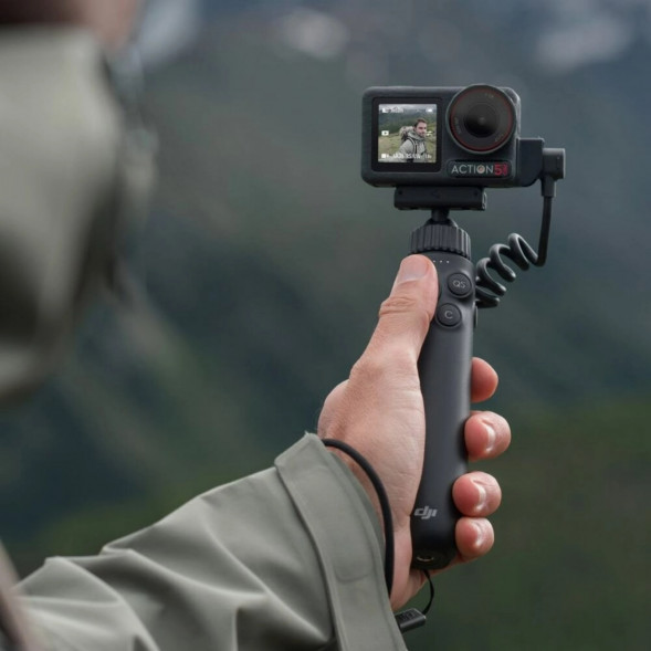 Многофункциональная зарядная ручка DJI Osmo Action в Омске