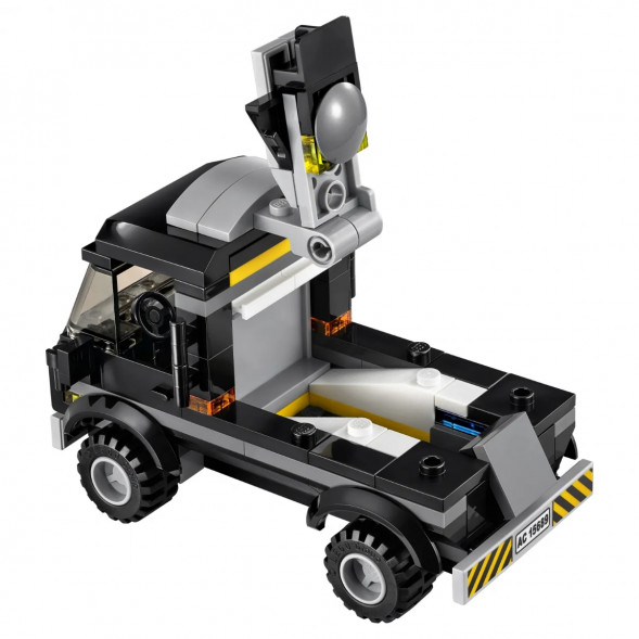 Конструктор LEGO Super Heroes 76032 Погоня на Квинджете Мстителей в Омске