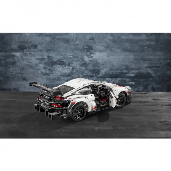 Конструктор LEGO Technic 42096 Porsche 911 RSR в Омске
