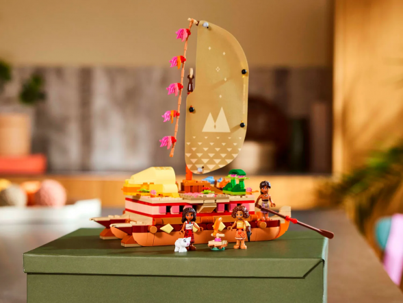 Конструктор LEGO Disney 43270 Моана: приключение на каноэ в Омске