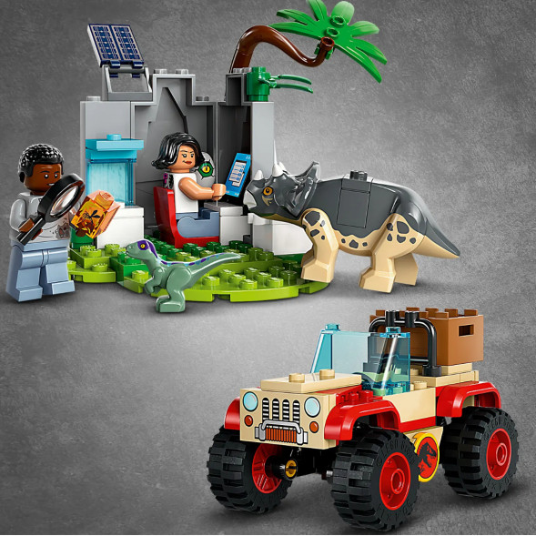 Конструктор LEGO Jurassic World 76963 Центр спасения детенышей динозавров в Омске